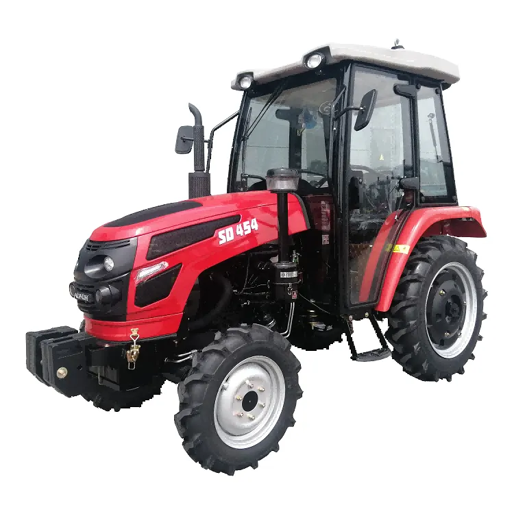 Jaki jest układ sterowania i ergonomia kabiny ciągnika kołowego o mocy 220 KM?